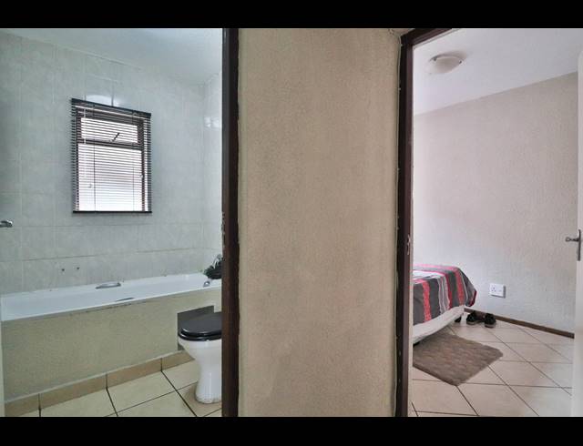 2 BEDROOM APARTMENT FOR SALE IN MONTCLAIR